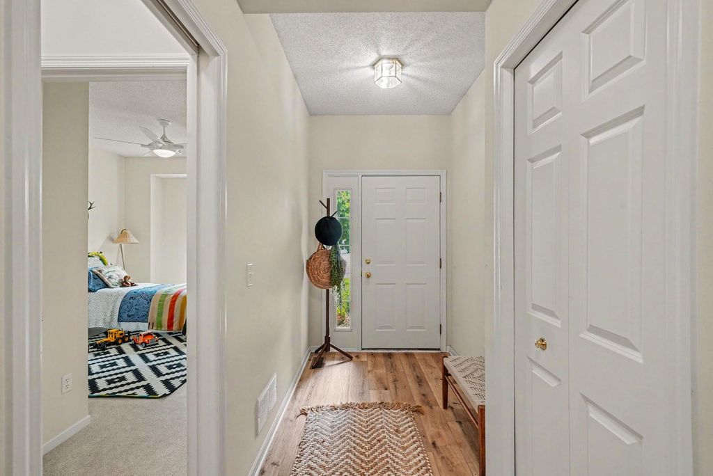 1615 Johnny Cake Ridge Lane L, Eagan, MN 55122 — photo 2