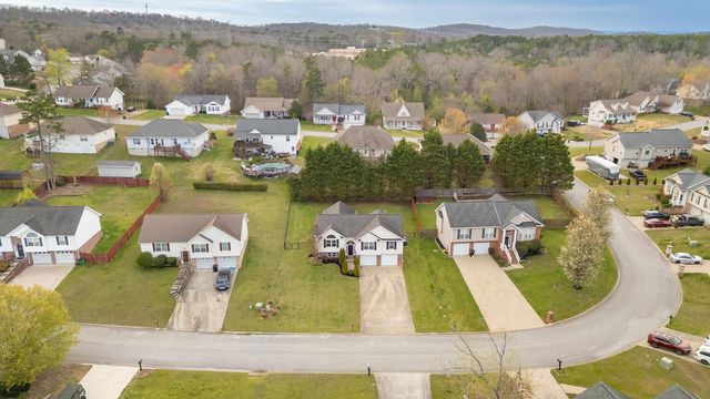 8121 Zoe Drive, Ooltewah, TN 37363