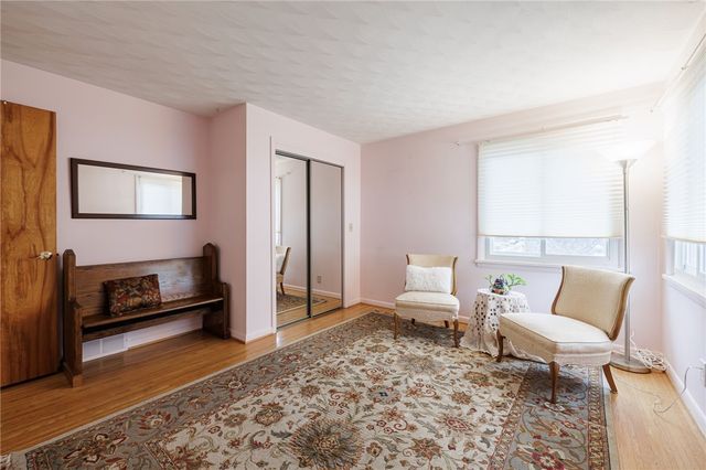 59 Creekside Drive, Irondequoit, NY 14622