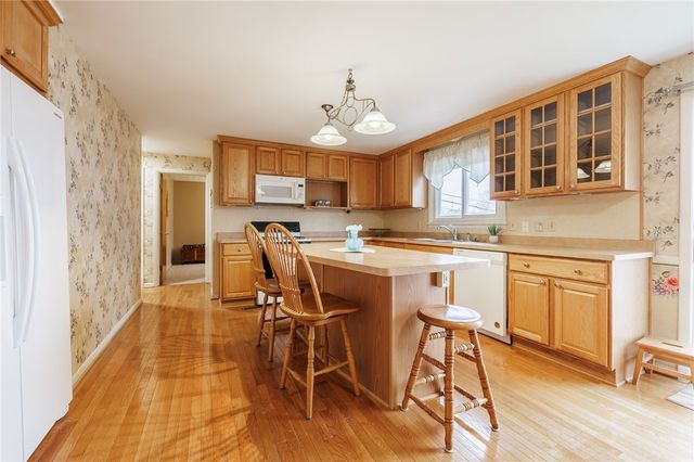 59 Creekside Drive, Irondequoit, NY 14622