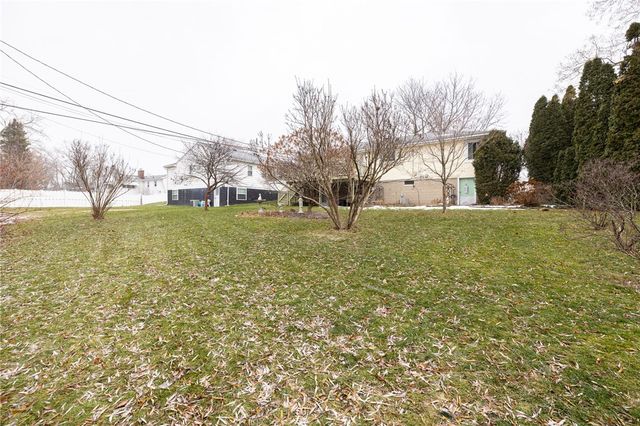 59 Creekside Drive, Irondequoit, NY 14622