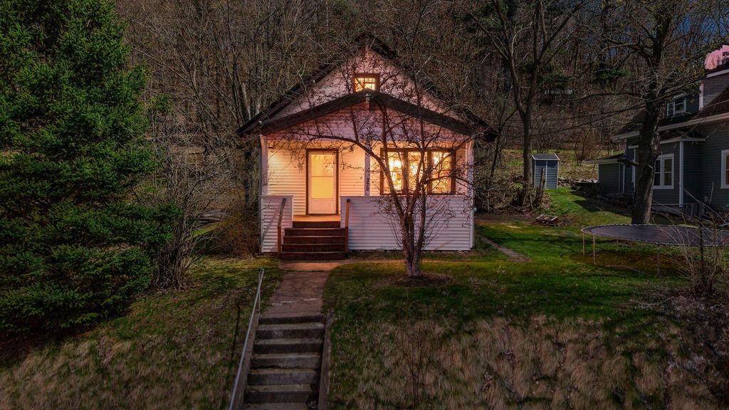 320 S Adams Street, Saint Croix Falls, WI 54024