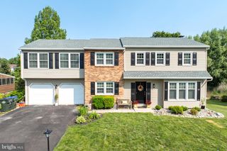 33 ROOSEVELT DR, Boyertown, PA 19512
