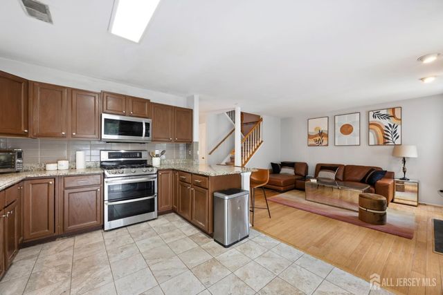 301 Pheasant Run, South Brunswick, NJ 08852