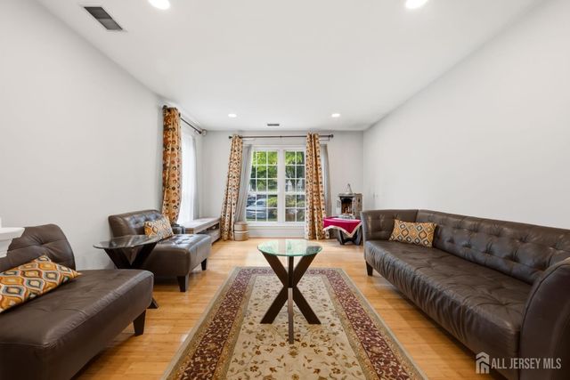 301 Pheasant Run, South Brunswick, NJ 08852