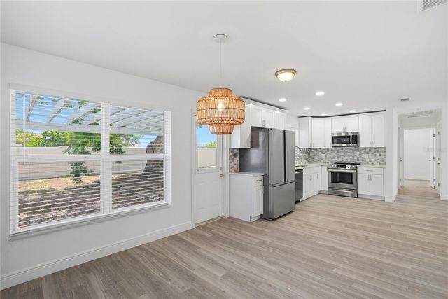 6526 43RD AVENUE N, Kenneth City, FL 33709