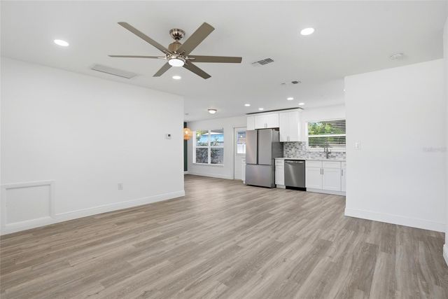 6526 43RD AVENUE N, Kenneth City, FL 33709