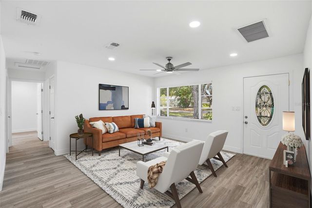 6526 43RD AVENUE N, Kenneth City, FL 33709