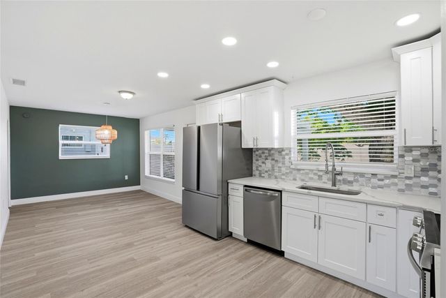 6526 43RD AVENUE N, Kenneth City, FL 33709