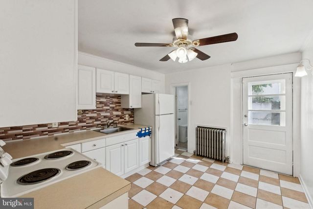 2831 ALMOND ST, Philadelphia, PA 19134