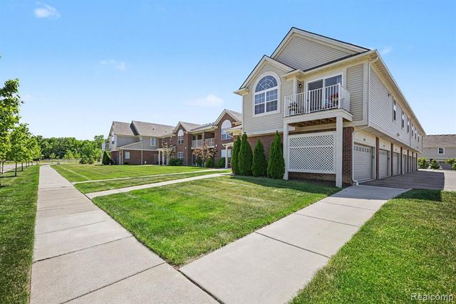 22056 Andover Drive 93, Macomb, MI 48042