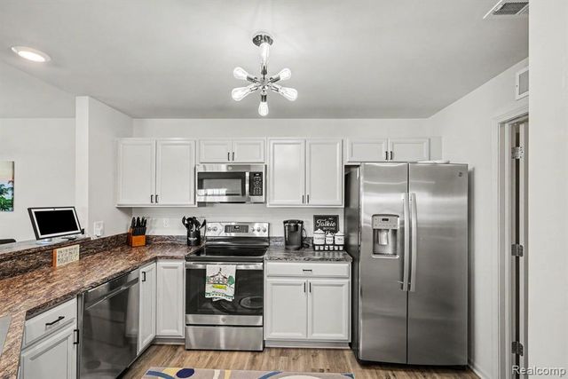 22056 Andover Drive 93, Macomb, MI 48042