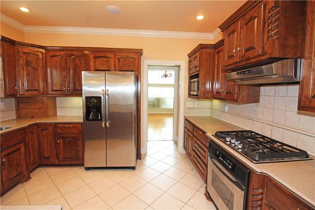 607 SE Jamaica Drive, Bentonville, AR 72712