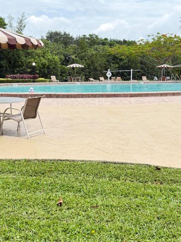 179 Windsor H, West Palm Beach, FL 33417