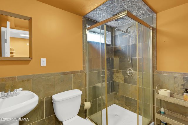 112 Mccutcheon Avenue, Sayreville, NJ 08872