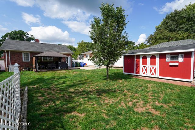 112 Mccutcheon Avenue, Sayreville, NJ 08872