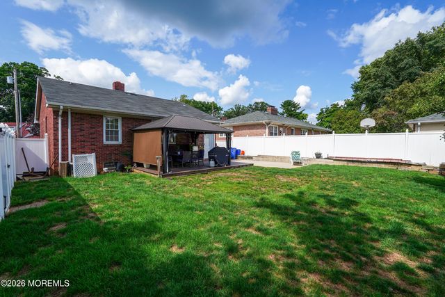 112 Mccutcheon Avenue, Sayreville, NJ 08872