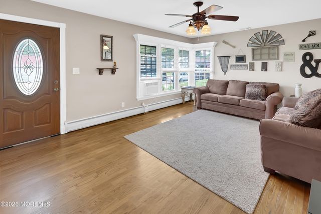 112 Mccutcheon Avenue, Sayreville, NJ 08872