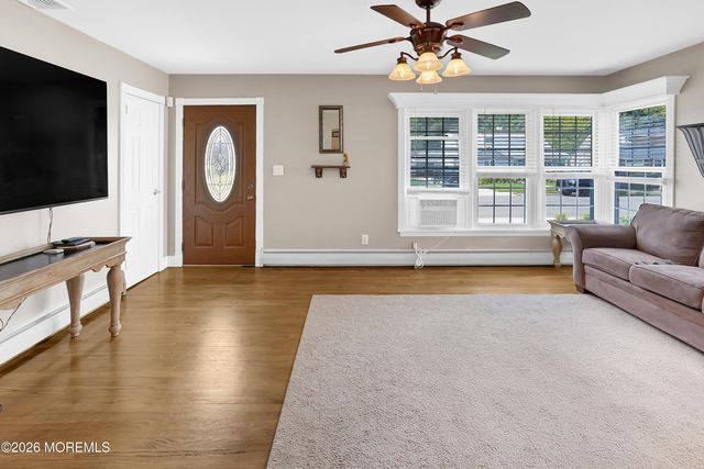 112 Mccutcheon Avenue, Sayreville, NJ 08872