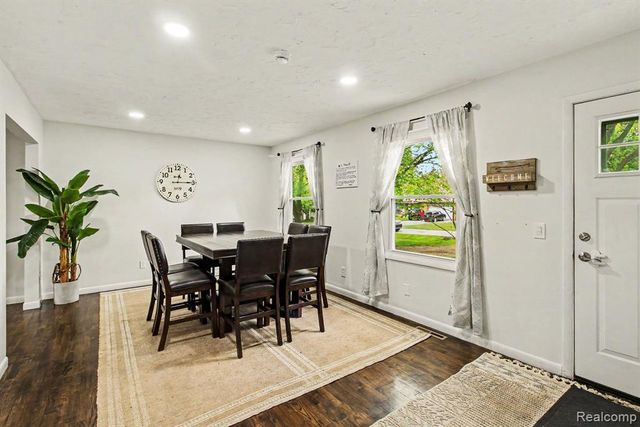 120 Westdale Drive, Howell, MI 48843