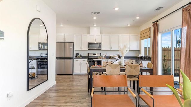 1848 Talavera Dr, Lincoln, CA 95648