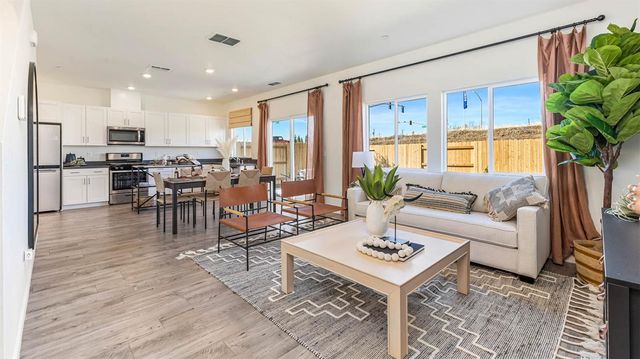 1848 Talavera Dr, Lincoln, CA 95648