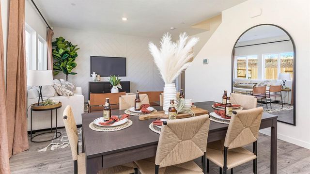 1848 Talavera Dr, Lincoln, CA 95648