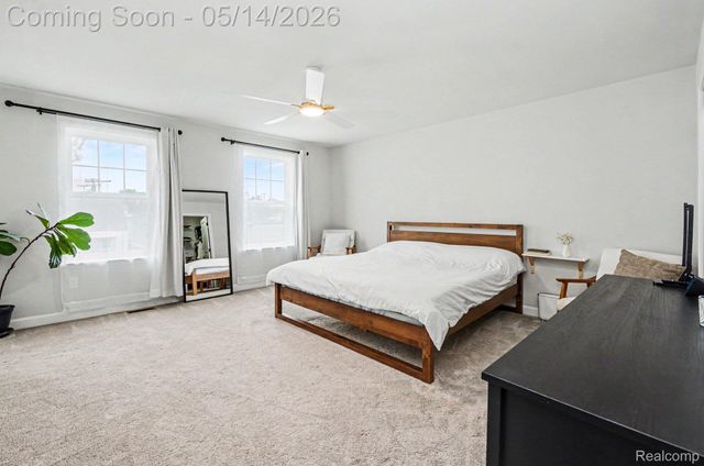 1844 E Jarvis Avenue, Hazel Park, MI 48030