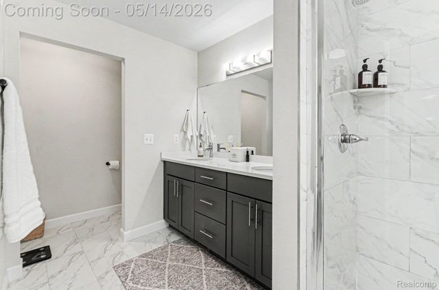 1844 E Jarvis Avenue, Hazel Park, MI 48030