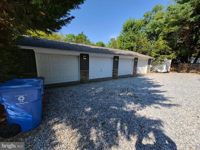 102 28TH AVE, Monroeville, NJ 08343