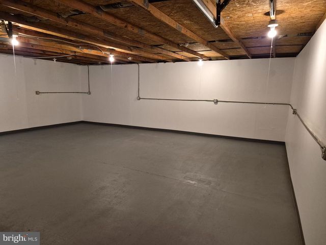 102 28TH AVE, Monroeville, NJ 08343