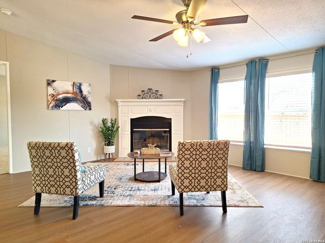 9525 Fm 1117, Seguin, TX 78155