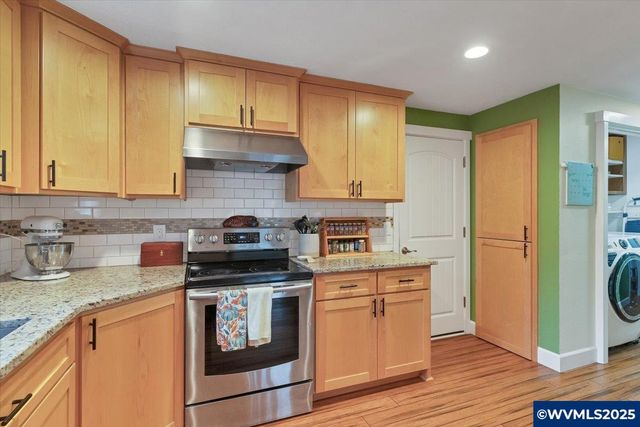 1038 Juniper St N, Keizer, OR 97303