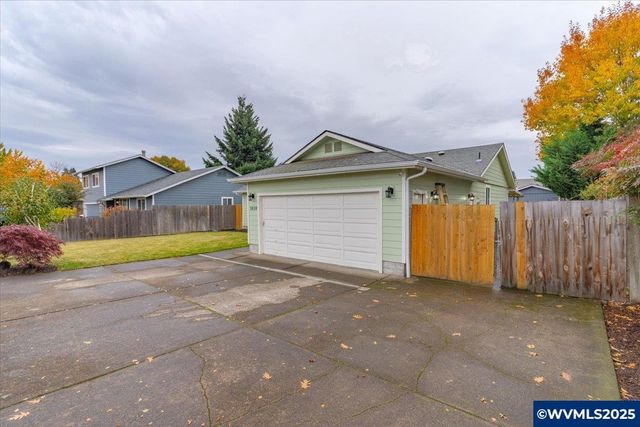 1038 Juniper St N, Keizer, OR 97303