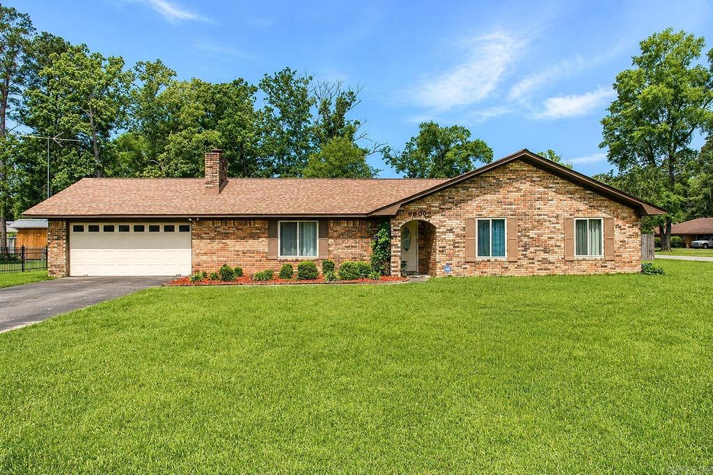6600 Cedarwood, Pine Bluff, AR 71603