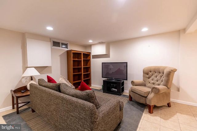 3026 KADALA PL, Falls Church, VA 22042