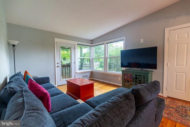 3026 KADALA PL, Falls Church, VA 22042