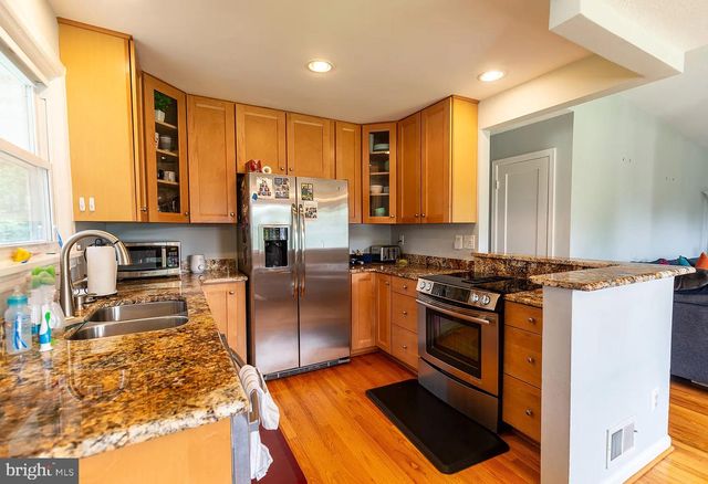 3026 KADALA PL, Falls Church, VA 22042