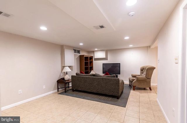 3026 KADALA PL, Falls Church, VA 22042