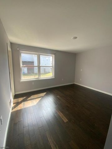 420 S 10Th St, Newark City, NJ 07103