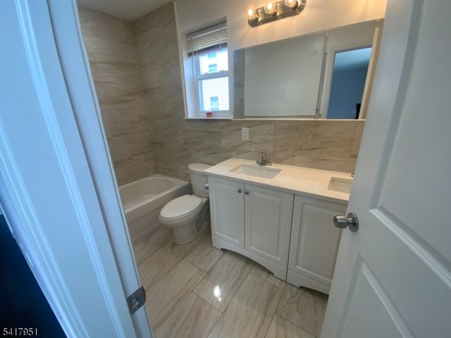 420 S 10Th St, Newark City, NJ 07103