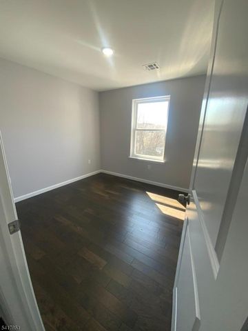 420 S 10Th St, Newark City, NJ 07103