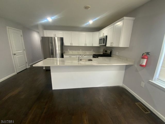 420 S 10Th St, Newark City, NJ 07103