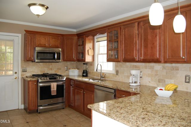 1517 Oakdale Circle, Henderson, NC 27536