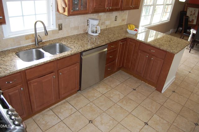 1517 Oakdale Circle, Henderson, NC 27536