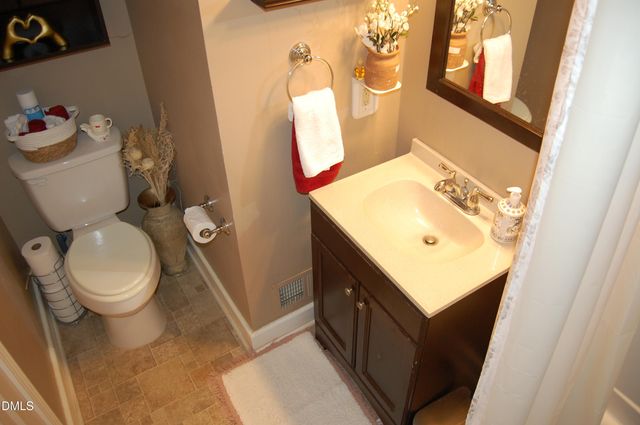 1517 Oakdale Circle, Henderson, NC 27536