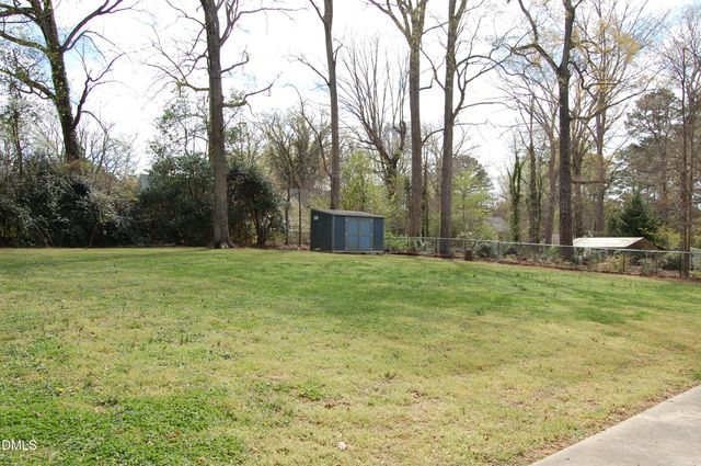 1517 Oakdale Circle, Henderson, NC 27536