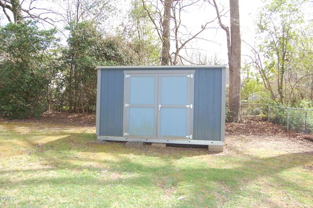 1517 Oakdale Circle, Henderson, NC 27536