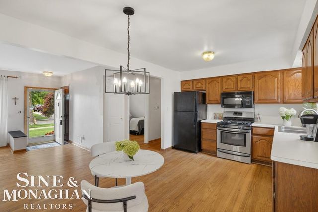 32430 Gloede Drive, Warren, MI 48088