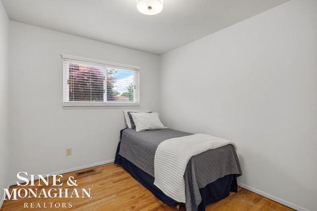 32430 Gloede Drive, Warren, MI 48088